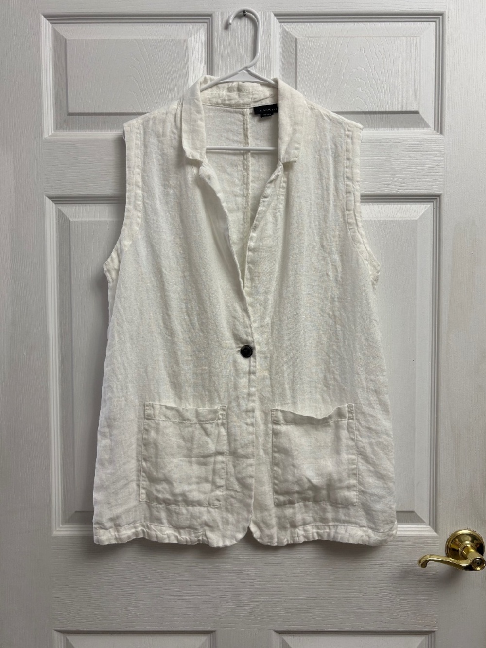 Tahari Women's White Linen Button Front Vest